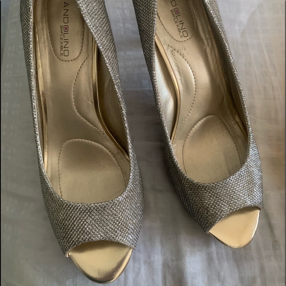 Bandolino  glitter pewter dress pumps